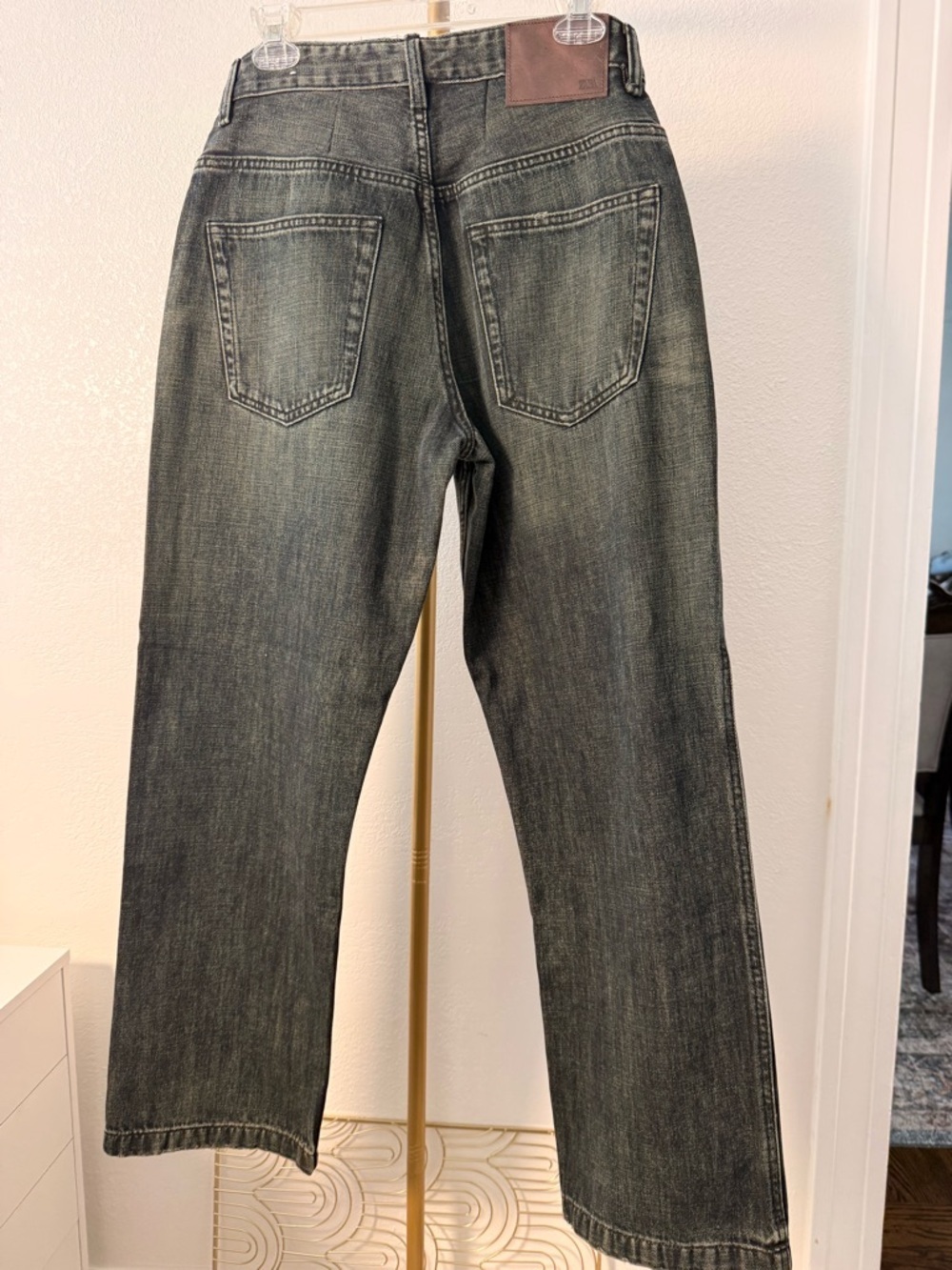 Zara Men’s Black Wash Straight Leg Jeans Size 32 Distressed Denim Classic Fit - Picture 2 of 5